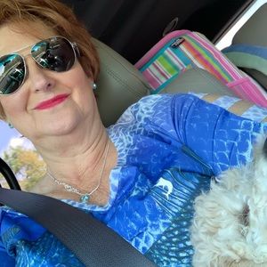 Meet your Posher, Leslie